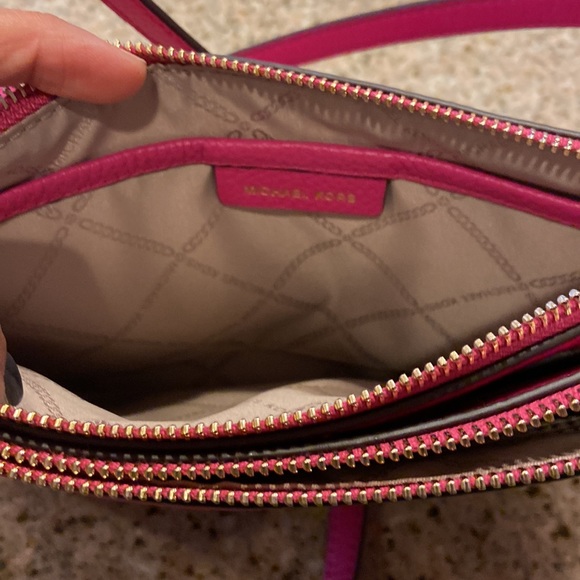 Michael Kors Crossbody Clutch Bag - Picture 3 of 6